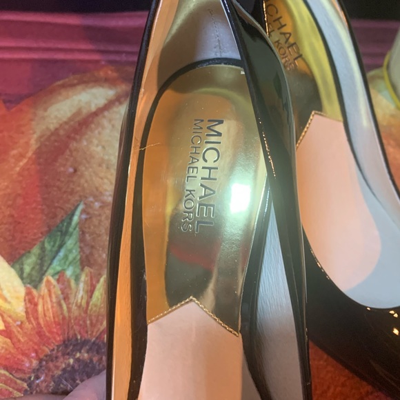 Black Michael Kors shoes size 8/12 - Picture 2 of 8
